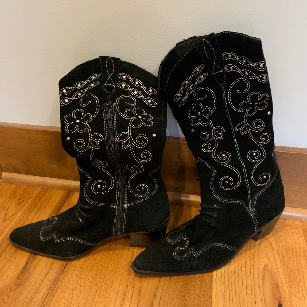 Mid-calf Suede Boots